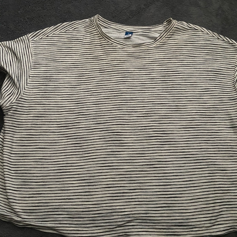 Old Navy oversized crop top